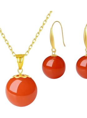 女士天然保山南红玛瑙吊坠