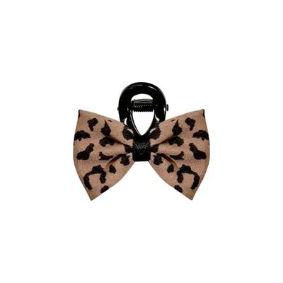 蝴蝶小结抓夹半披发型快来试试！