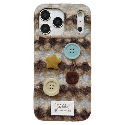 jze 韩风复古蓝棕条纹立体星星纽扣适用苹果17ProMax手机壳iphone15新款16pro女13秋冬绒布15pro防摔保护套14