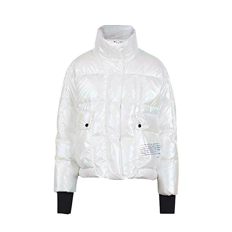 s.deer字母亮面短款白色羽绒服