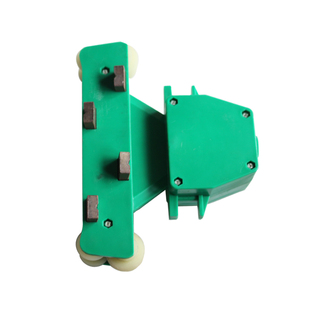 起重机行车无锡管式滑触线用四级集电器 导电滑块 受电器 滑刀