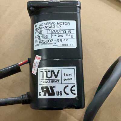 【议价】日本伺服电机SGM01A312100W功率200V