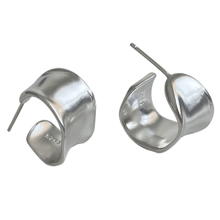 这个质感！ 重工磨砂！通体S925纯银大耳环设计感小众耳钉耳坠