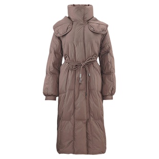 马天奴2025新款摩卡棕连帽高领长款羽绒服系带收腰保暖廓形百搭女