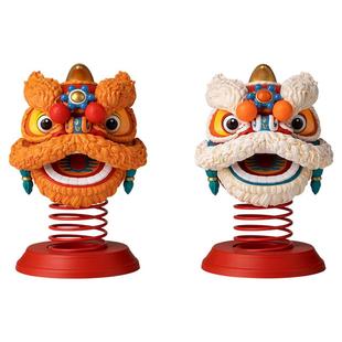 欢喜小将 《吉祥如意醒狮 》国潮小醒狮 弹簧摇头萌趣解压车摆件