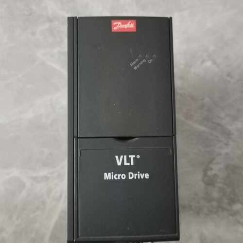 询价丹佛斯变频器FC-051P1K5T4E20H3B，成色不错无