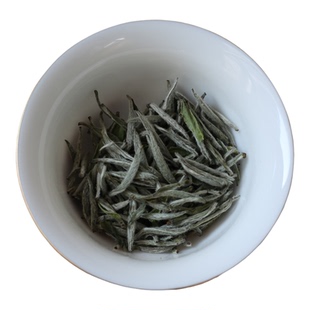 2025年头采 福鼎白茶核心产区 荒野白毫银针250g礼盒