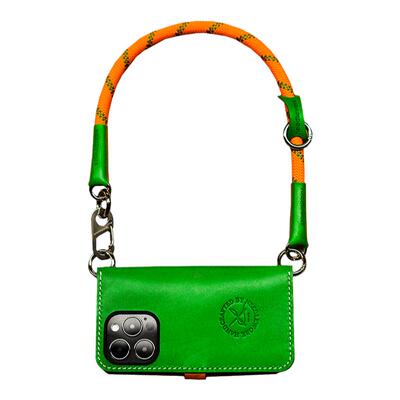 苹果17Promax真皮翻盖斜挎手机壳