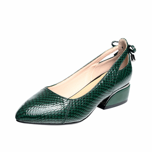 2025新款春夏季女鞋尖头气质妈妈中跟单鞋软底粗跟浅口瓢鞋真皮鞋