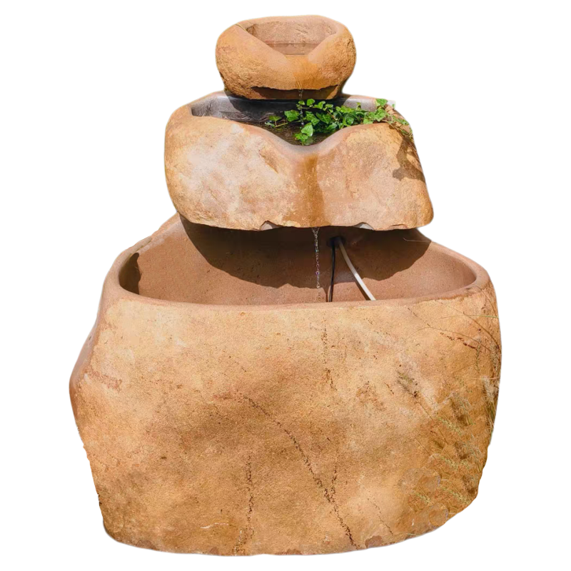 庭院由天然原石叠层流水摆件装饰