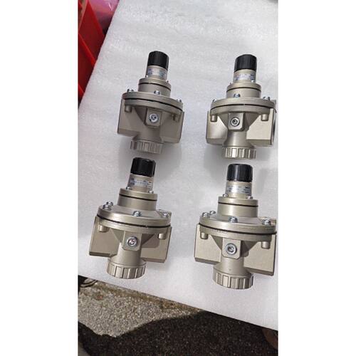 议价拆盒子未使用过的SMC精密调压阀型号AR625-10数量4个