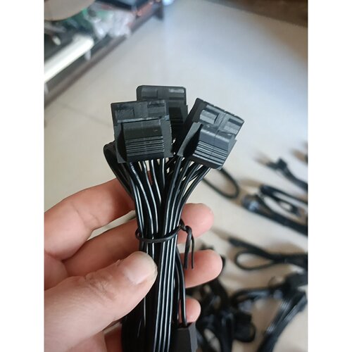 询价-模组电源线，CPU、PSU接口都有，线材成色几乎，表面干