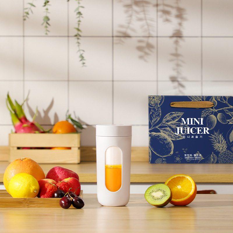 多功能榨汁机小便携式果汁机家用充电杯迷你现礼品榨汁usb榨