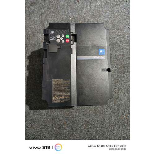 询价-变频器FRN5.5E2S2J实物图可维修