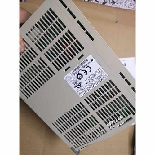 议价安川伺服SGDM-20AC-SD2/20AC-SD2B.SD2BM原装现货质保一年包