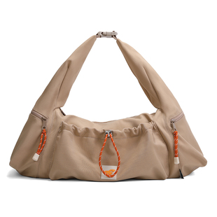 花儿与少年6同款VAOPER喂牌运动骑行斜挎包男通勤旅行单肩托特包