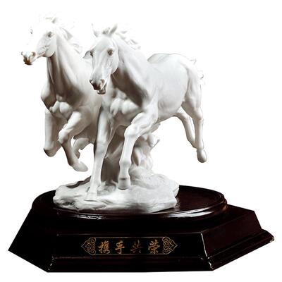 蔡国海大师作品《携手共荣》