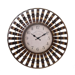 轻奢复古铁艺装饰挂钟客厅手工古铜做旧圆形玻璃钟面美式乡村时钟