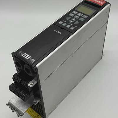 Danfoss VLT5000  VLT5005PT5B20EBR3D0F00A00C0 Frequenzumricht