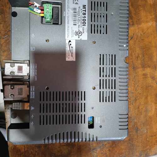 询威纶通MT8100i V2WK触摸屏，拆机品，带RS232/