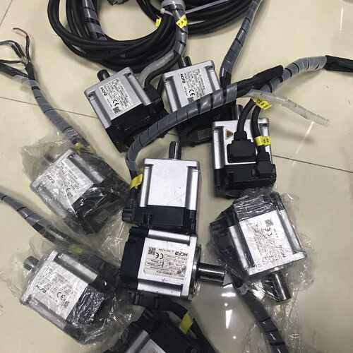 溢价-禾川电机200w，SV-X2MH020A-N2LN，有9个，