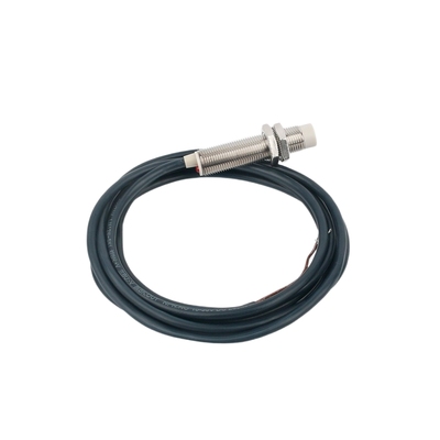 接近开关三线24v金属传感器