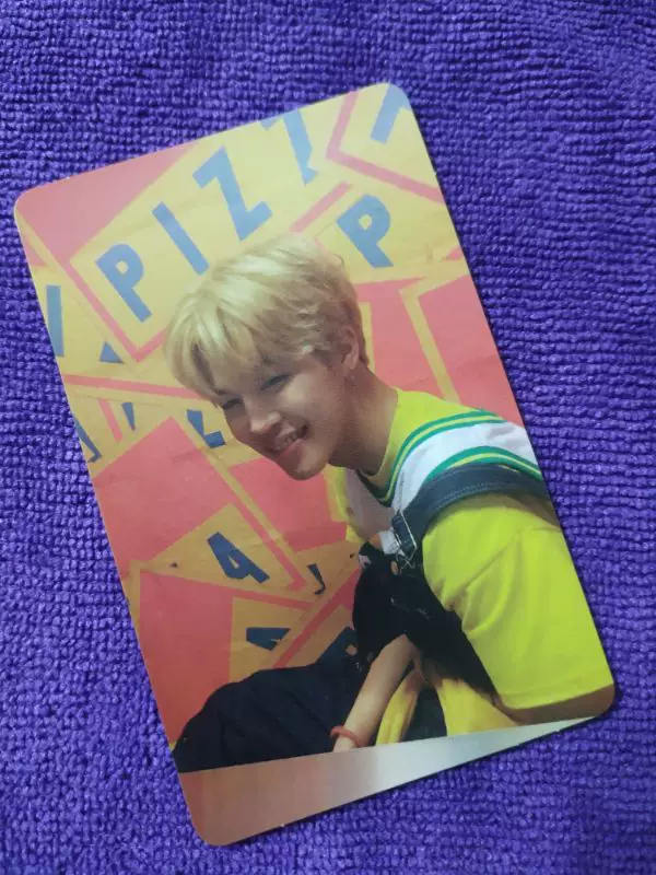 Spot BTS BTS Любите себя: альбом Card