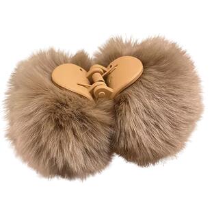 可爱毛球发夹女2025新款后脑勺高马尾抓夹秋冬简约夹子头饰ins风