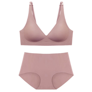 正品女人的秘密光面无痕外扩型内衣6CM防下垂加厚聚拢六厘米文胸