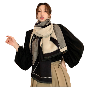 围巾女款2025新款冬氛围感披肩仿羊绒高级感格子韩版两用围脖斗篷