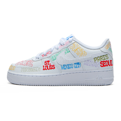 NIKE耐克女鞋AF1空军一号运动休闲字母涂鸦低帮板鞋IO9739-100