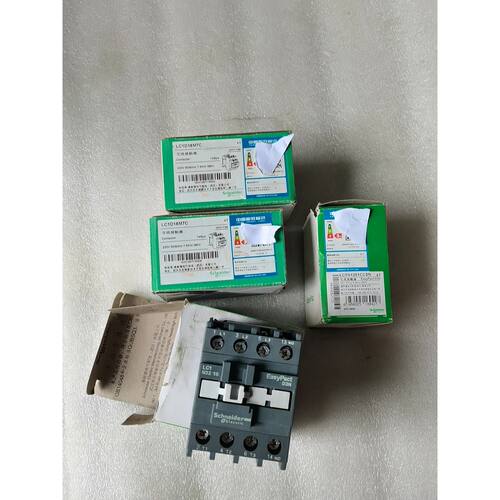 LC1N3210 LC1D18M7C 施耐de 接触器
