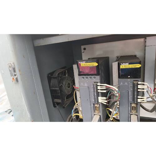 询价下单拆机两台信捷伺服驱动器 DS2-21P5-AS，1.5KW，