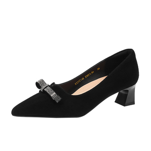 哈森尖头通勤女鞋春季新款一脚蹬软面羊反绒粗跟单鞋HS257145