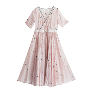 D【5折】复古天丝刺绣连衣裙女夏季新款宽松薄款V领长裙粉色裙子