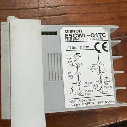 【询价】温控表，型号，E5CWL-Q1TC,成色如图适用