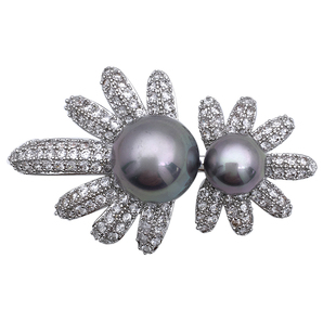D.M.D/迪曼达微镶锆雏菊胸针高档女胸花灰色珍珠别针西装大衣配饰