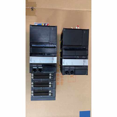 PLC NJ501-1500 NJ501-1300 1