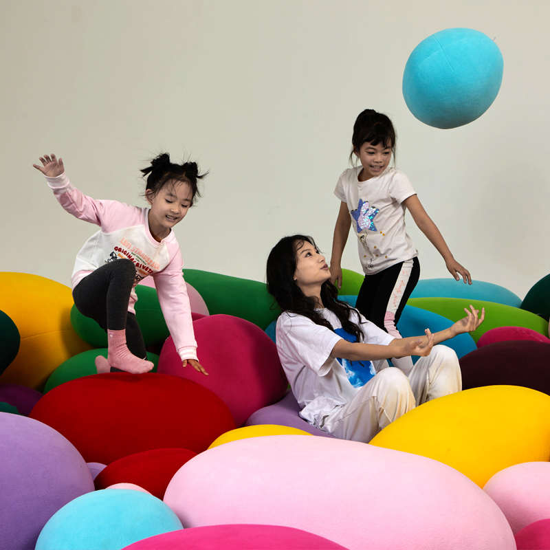 石头帮彩色鹅卵石糖果石头抱枕活动儿童游乐场景装饰民宿沙发靠垫