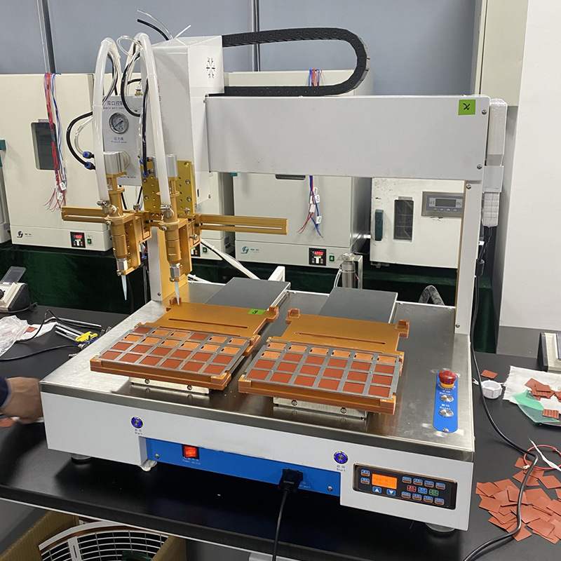 高金浩多头自动点胶机智能高效点胶线路板打胶机全自动深圳直销