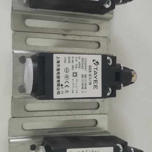 溢价-上海天逸 TAYEE 行程限位开关 X42A-S11/1R，