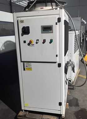 询价同飞冷水机MCWL-1500TR03Z1-3385一台，成色