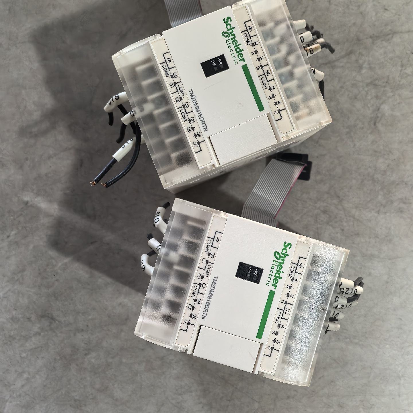 【请询价】PLC扩展模块TM2DMM16DRTN 原装拆机 - 实物图
