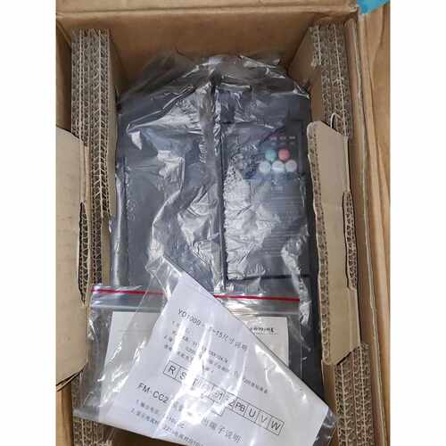变频器FRE7207.5K7.5KW包