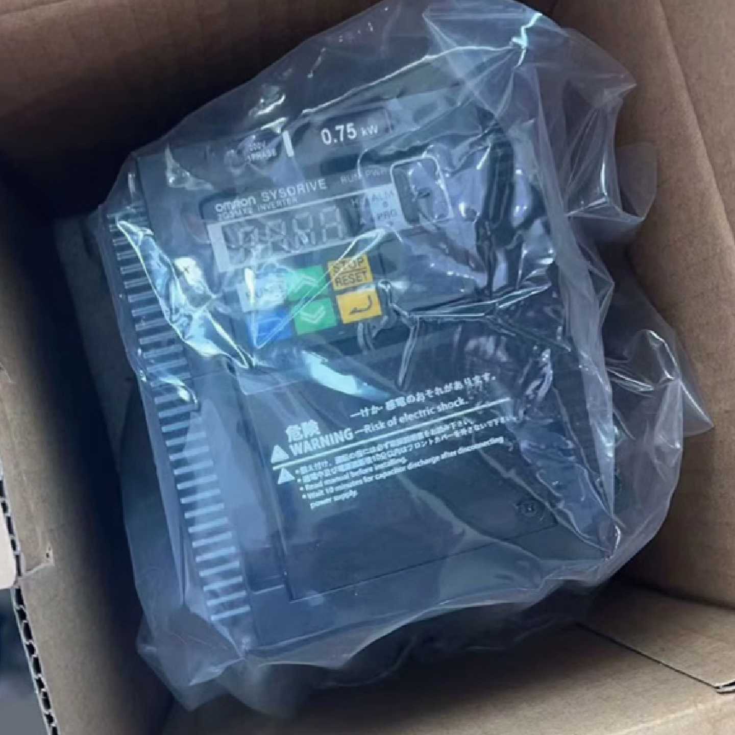 议价3G3JZ-AB022 (单相2.2KW) 欧姆龙变频器现货包邮咨询议价！