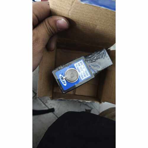 询价下单全新亚德客电磁阀2WX050-15，原装正品，压力0-3MP
