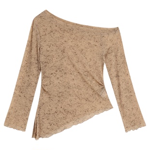 弥古长袖斜肩不规则上衣女2025春秋新款外穿修身法式露肩印花t恤