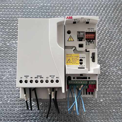 询ABB变频器 ACS355-03E-15A6-4，7.5KW