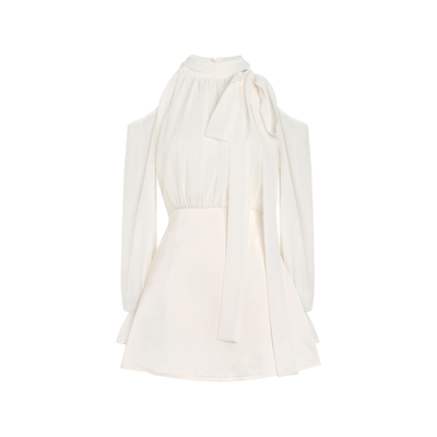 缎面拼接露肩收腰长袖挂脖连衣裙