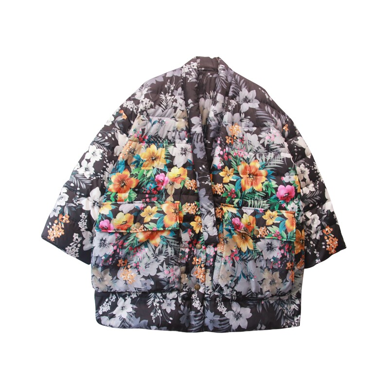 羽绒服短款外套虫音时尚